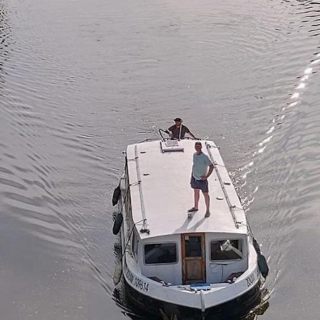 Zouw Hausboat Zakotven -Pouze Ubytovani Roudnice nad Labem Bagian luar foto