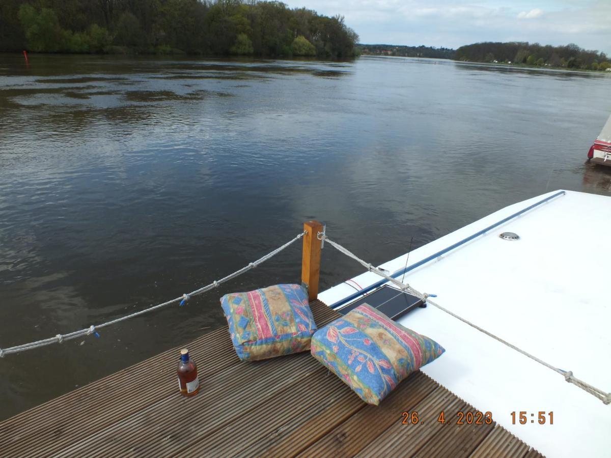 Zouw Hausboat Zakotven -Pouze Ubytovani Roudnice nad Labem Bagian luar foto