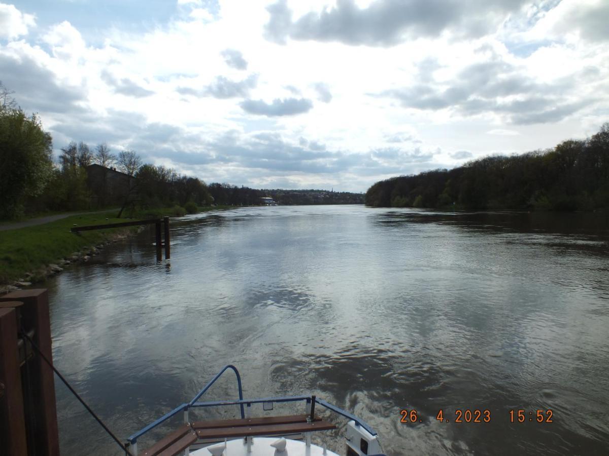 Zouw Hausboat Zakotven -Pouze Ubytovani Roudnice nad Labem Bagian luar foto