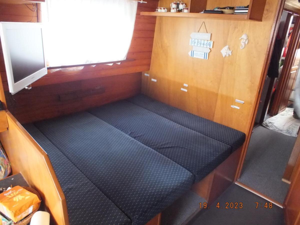 Zouw Hausboat Zakotven -Pouze Ubytovani Roudnice nad Labem Bagian luar foto