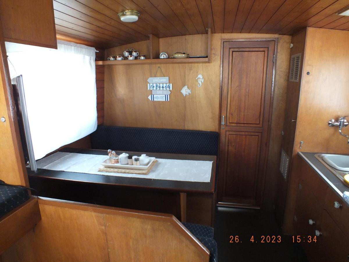 Zouw Hausboat Zakotven -Pouze Ubytovani Roudnice nad Labem Bagian luar foto