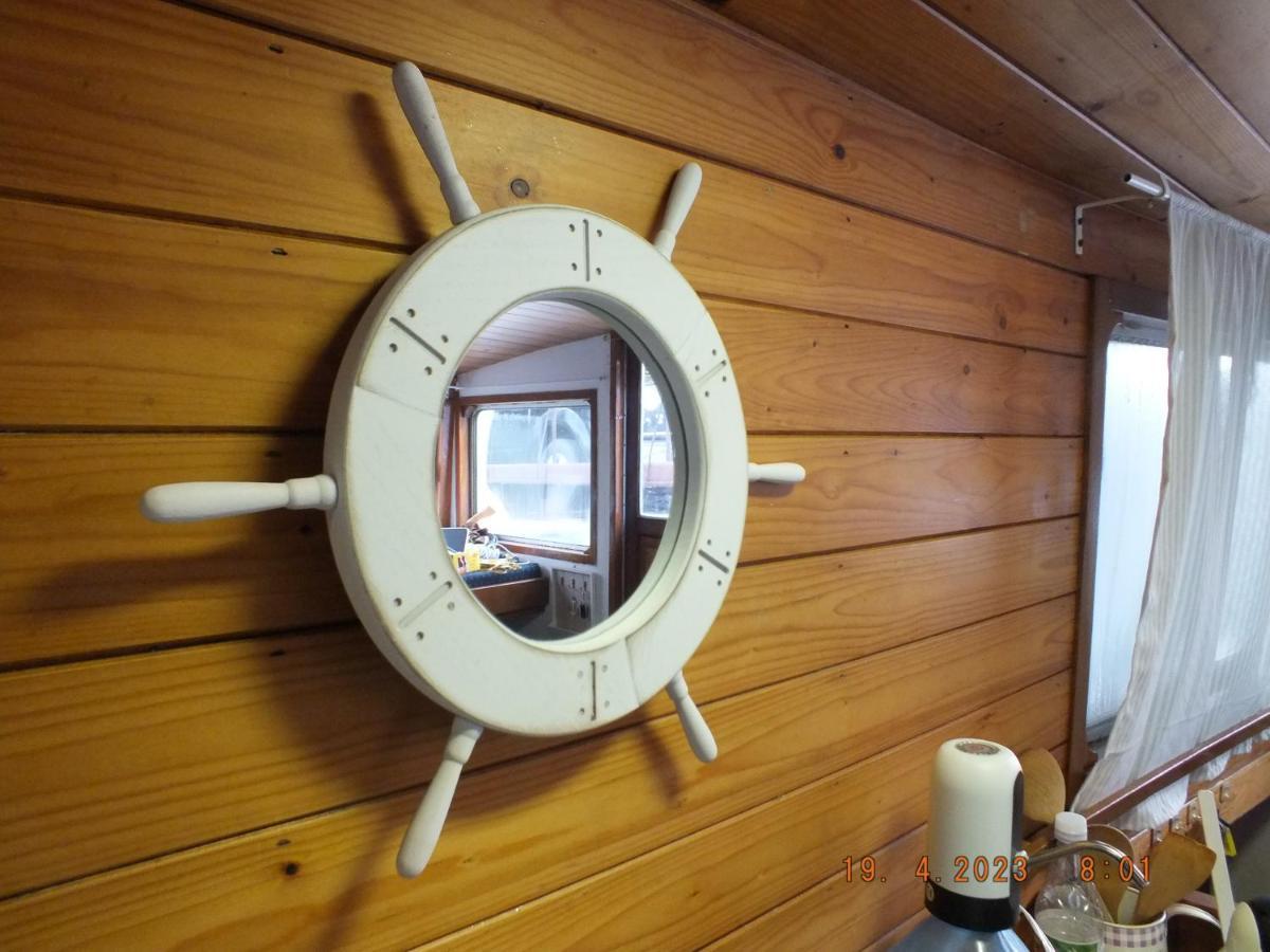 Zouw Hausboat Zakotven -Pouze Ubytovani Roudnice nad Labem Bagian luar foto