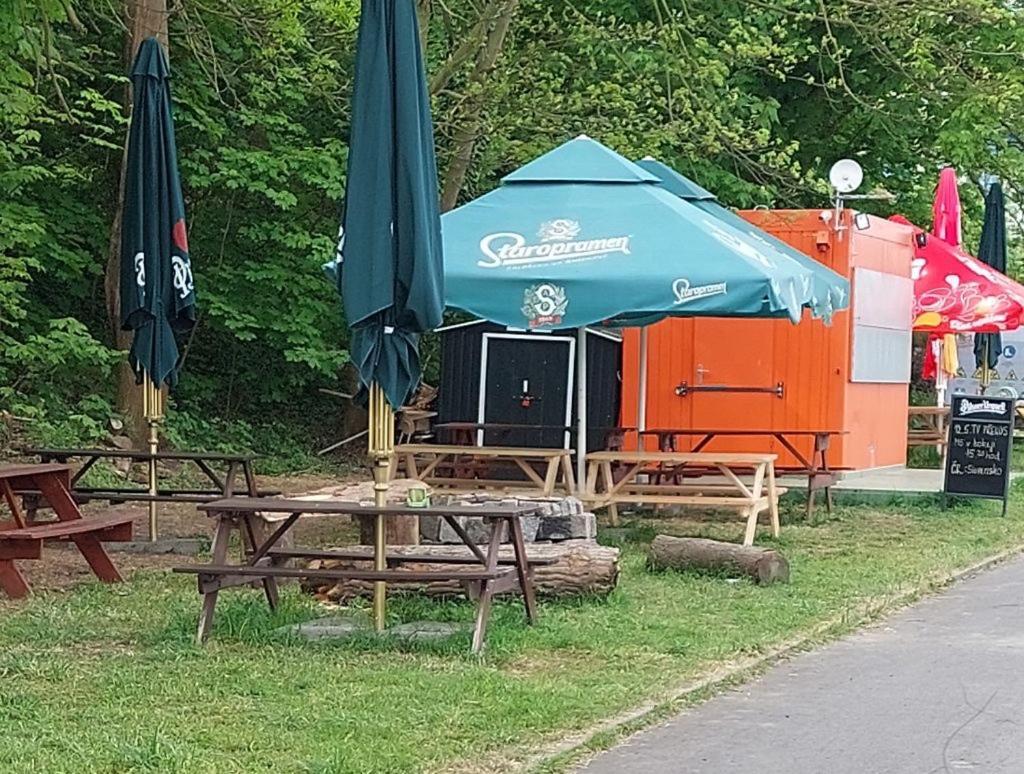 Zouw Hausboat Zakotven -Pouze Ubytovani Roudnice nad Labem Bagian luar foto